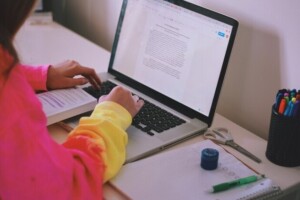 Leia mais sobre o artigo Cursos EAD Gratuitos Online em sua Cidade
